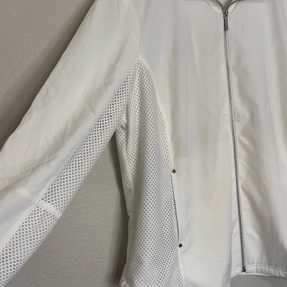 Chico's Zenergy Mesh Panel White Zip-Front Active Lightweight Jacket - Picture 2 of 4